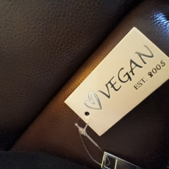 Vegan Flowered Purse NWT - Picture 4 of 4